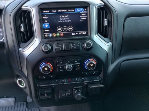 Used 2019 Chevrolet Silverado 1500 LT w/ All-Star Edition image 14