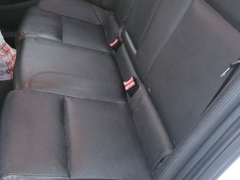 Used 2009 Pontiac G8 GXP image 10