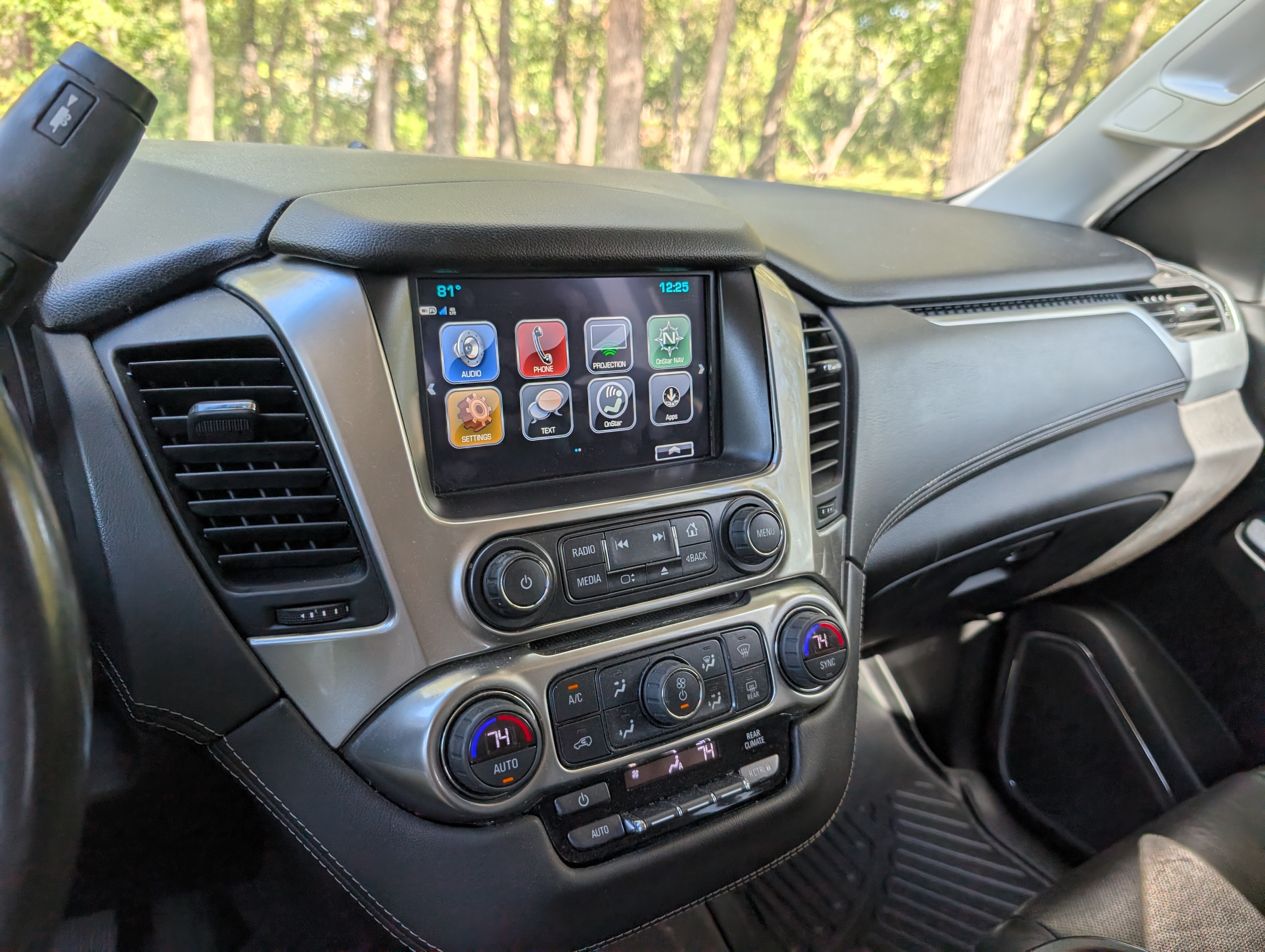 Used 2019 Chevrolet Tahoe LS w/ Skid Plate Package AWD/4WD image 8