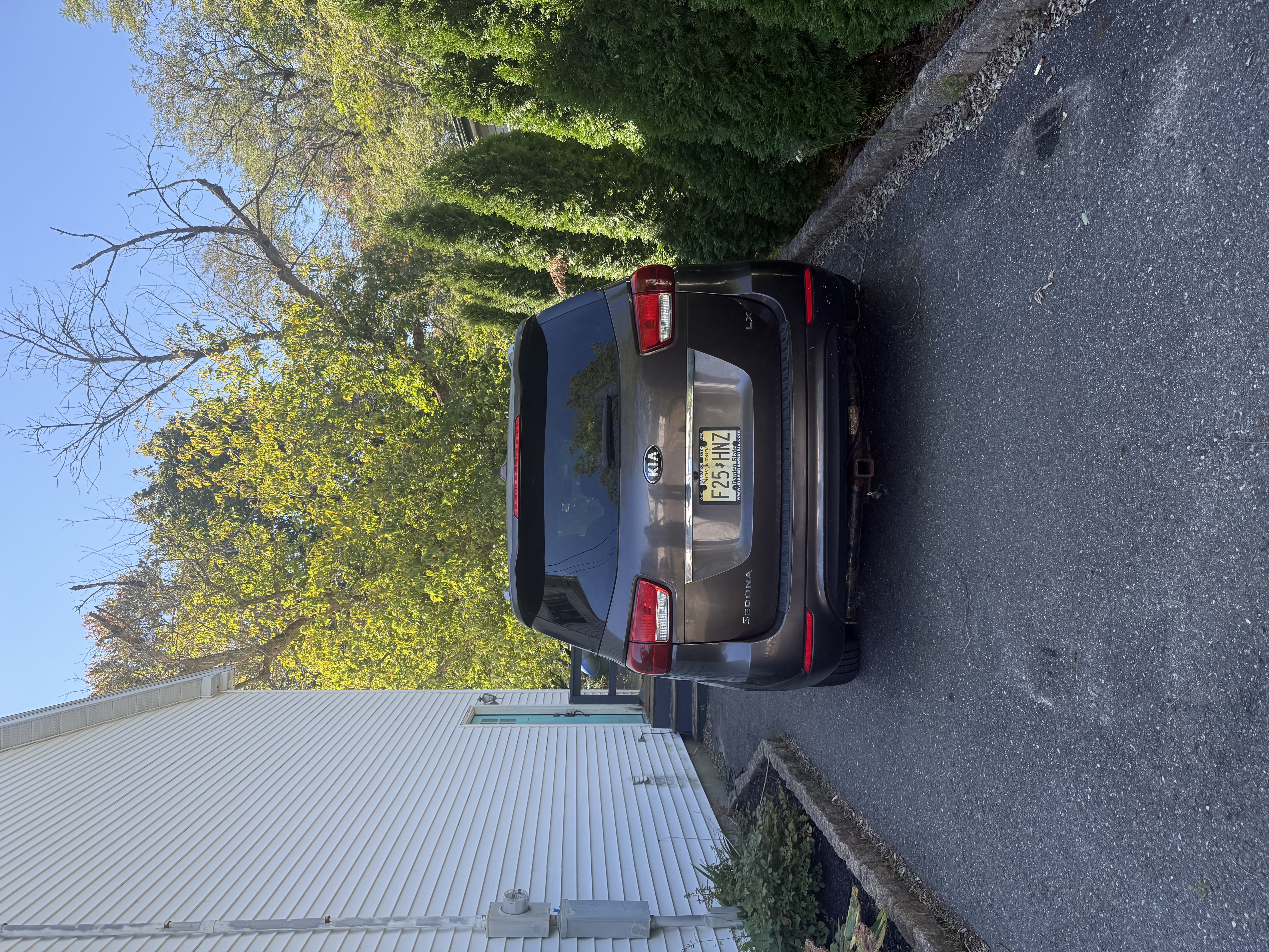 Used 2015 Kia Sedona LX w/ LX Convenience Package FWD image 5
