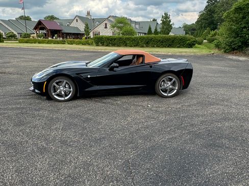 Used 2014 Chevrolet Corvette Stingray Convertible w/ 2LT Preferred Equipment Group image 8