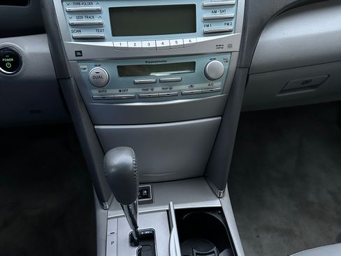 Used 2009 Toyota Camry Hybrid image 11