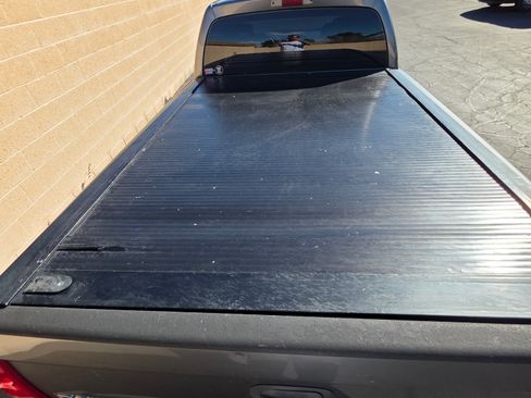 Used 2006 Dodge Dakota Laramie image 9