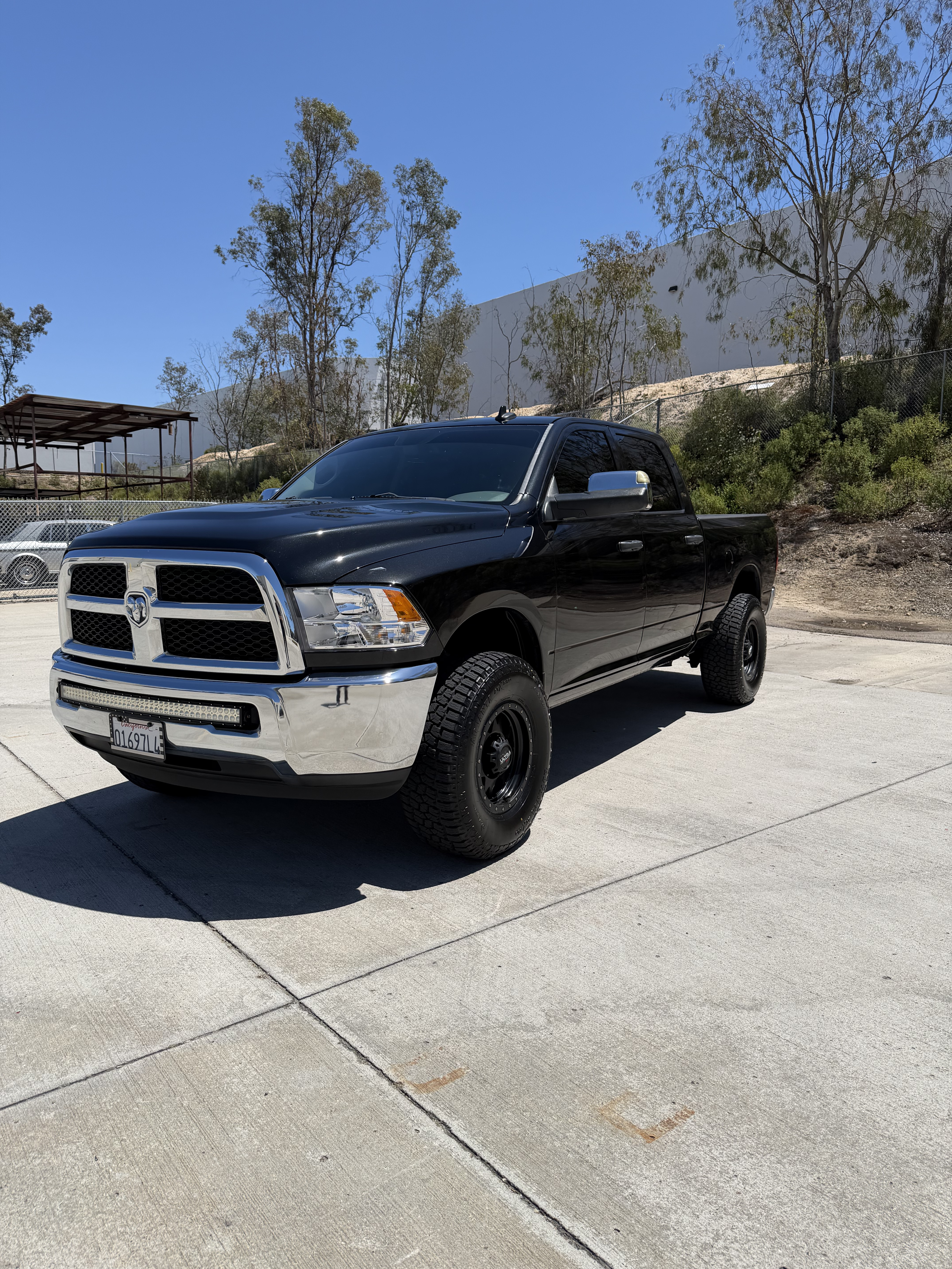 Used 2016 RAM 2500 SLT w/ Luxury Group RWD image 1