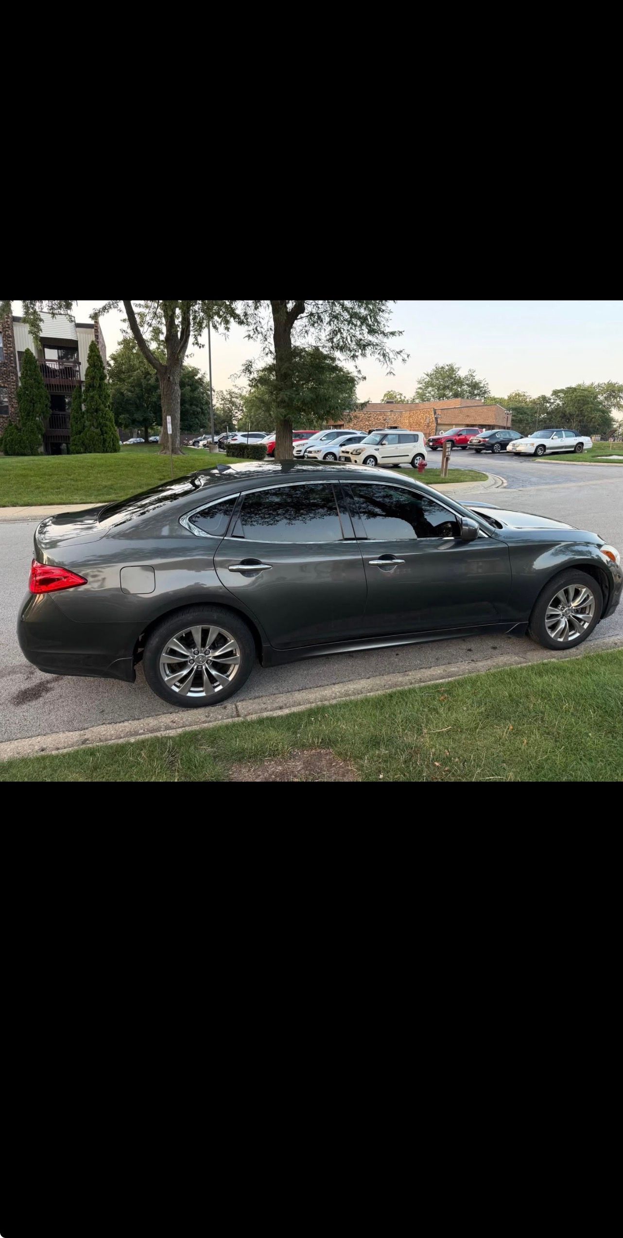 Used 2013 INFINITI M37 x w/ Premium Pkg AWD/4WD image 4