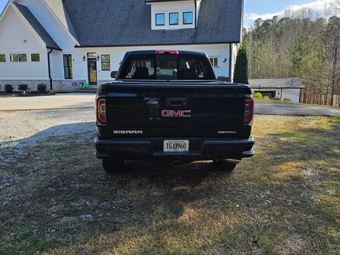 Used 2017 GMC Sierra 1500 Denali image 10