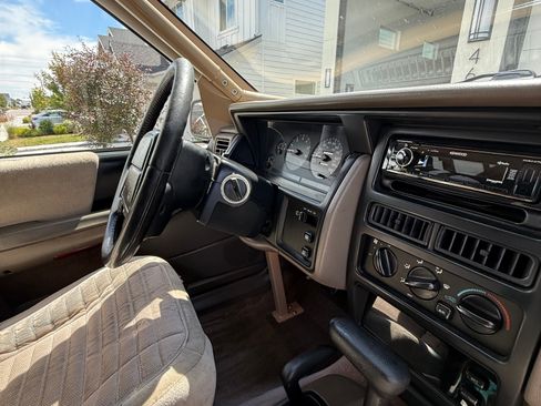 Used 1995 Jeep Grand Cherokee Laredo AWD/4WD image 18