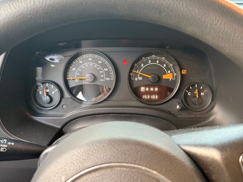 Used 2016 Jeep Patriot Sport image 9