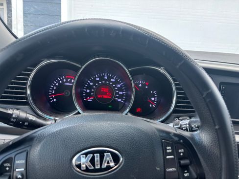 Used 2013 Kia Optima LX image 10