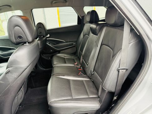 Used 2013 Hyundai Santa Fe GLS image 9