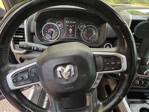 Used 2019 RAM 1500 Big Horn AWD/4WD image 14