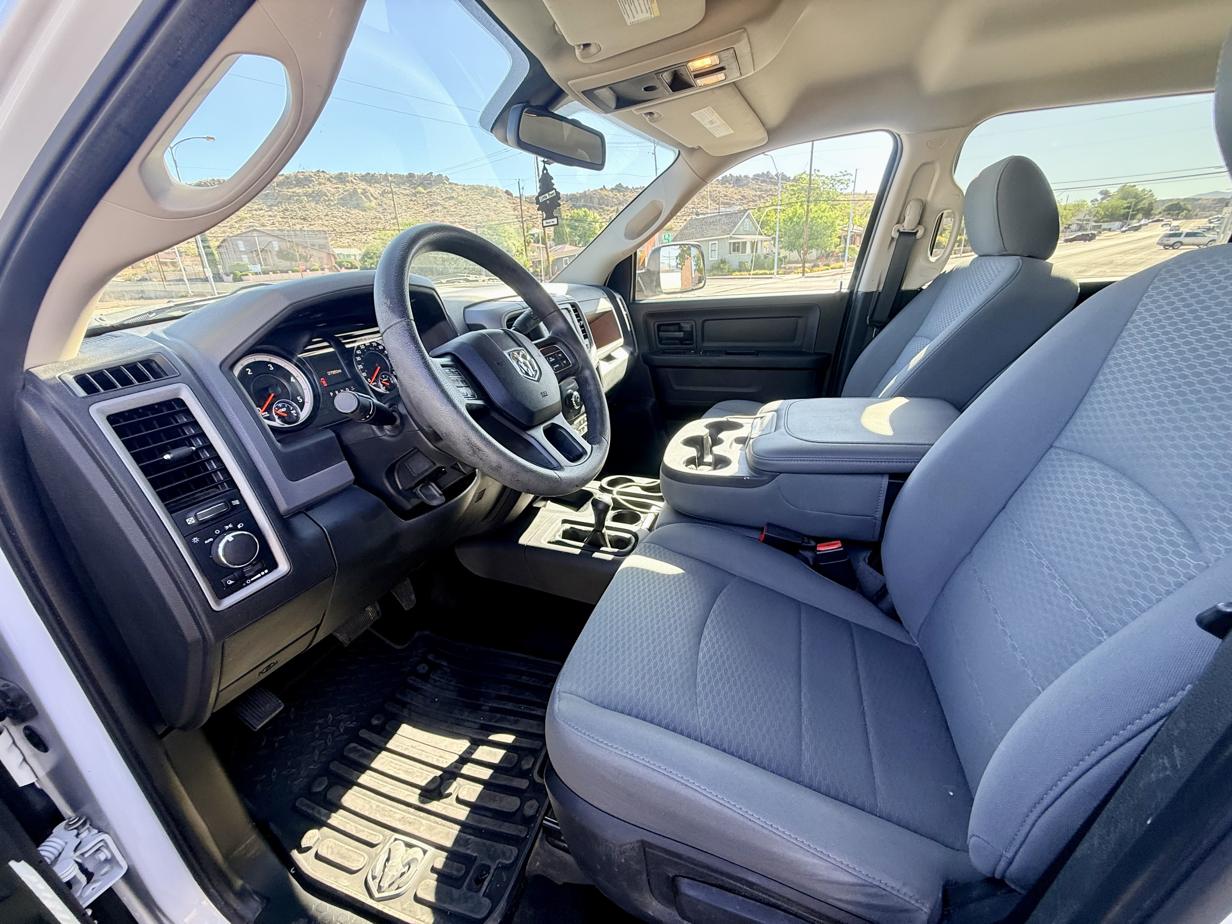 Used 2015 RAM 3500 Tradesman w/ Chrome Appearance Group AWD/4WD image 13