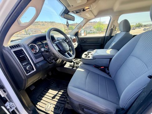 Used 2015 RAM 3500 Tradesman w/ Chrome Appearance Group AWD/4WD image 13