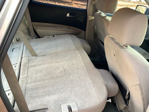 Used 2011 Nissan Rogue S image 10