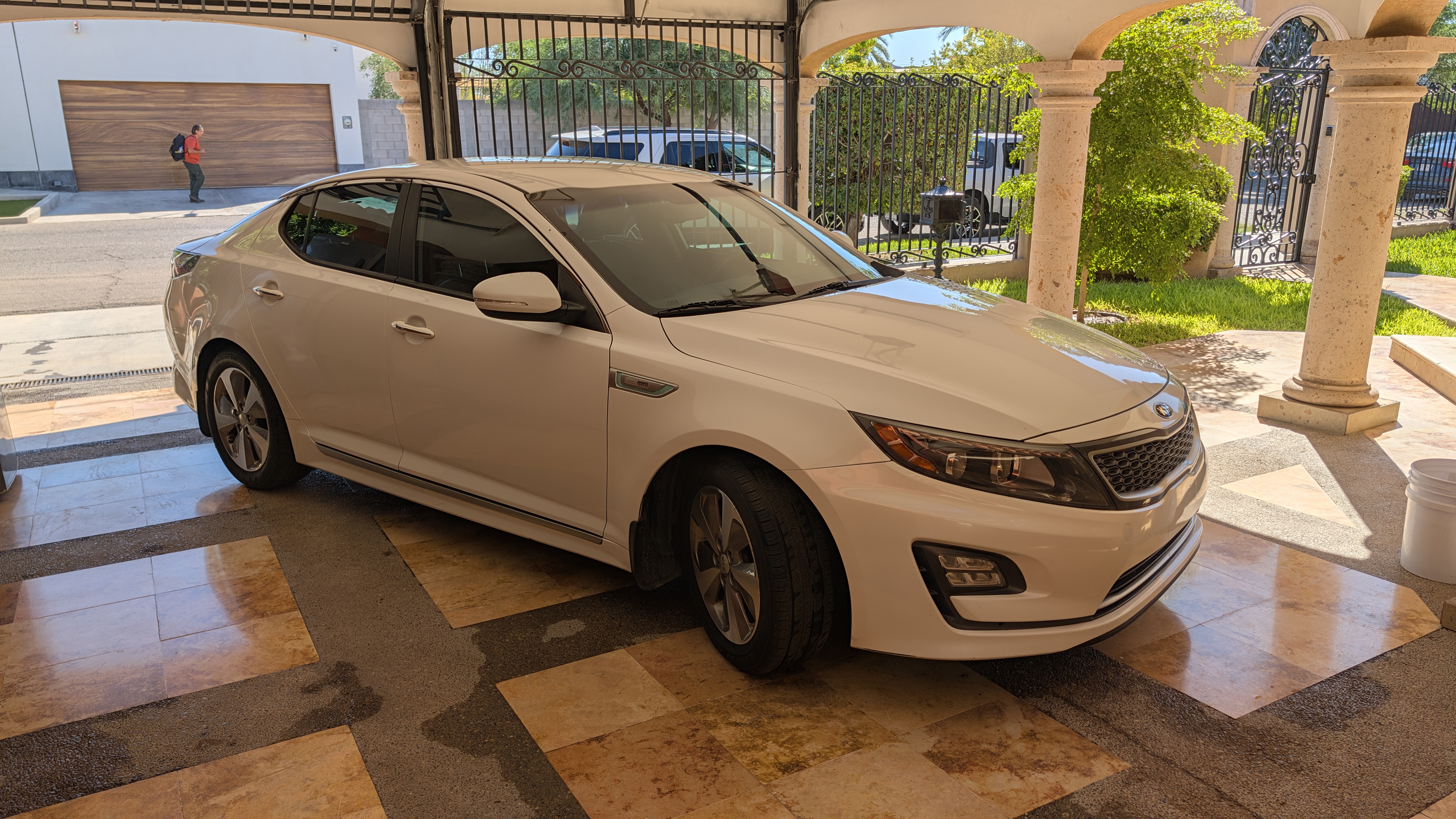 Used 2016 Kia Optima EX FWD image 2