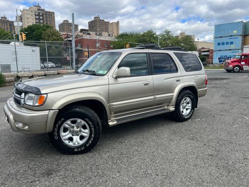 Used 2001 Toyota 4Runner Limited AWD/4WD image 12