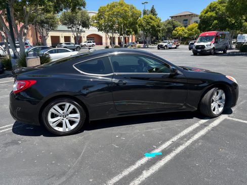 Used 2011 Hyundai Genesis 2.0T RWD image 11