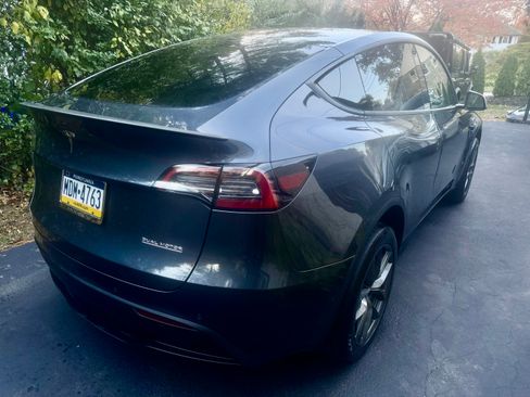 Used 2021 Tesla Model Y Performance image 8