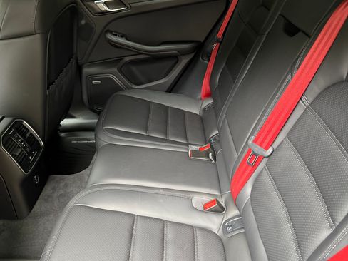 Used 2020 Porsche Macan GTS AWD/4WD image 8