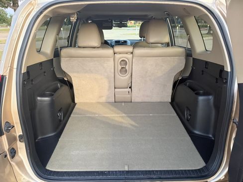 Used 2012 Toyota RAV4 FWD image 15