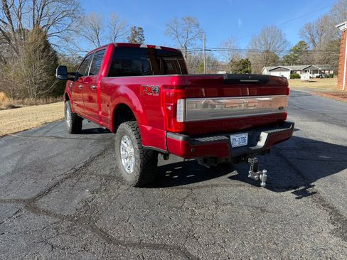 Used 2017 Ford F250 Platinum w/ FX4 Off-Road Package image 4