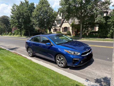 Used 2021 Kia Forte LXS image 4