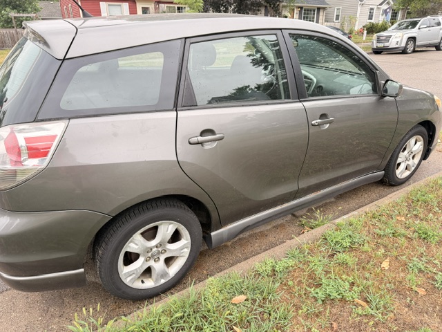 Used 2005 Toyota Matrix XR w/ Extra Value Pkg 2 AWD/4WD image 1