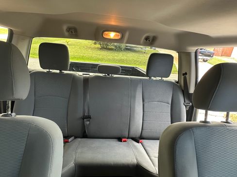 Used 2018 RAM 2500 Tradesman w/ Chrome Appearance Group image 20