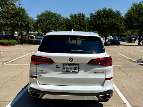 Used 2022 BMW X5 M50i w/ Executive Package image 6