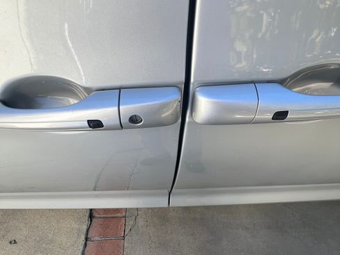 Used 2024 Chrysler Pacifica Limited image 16