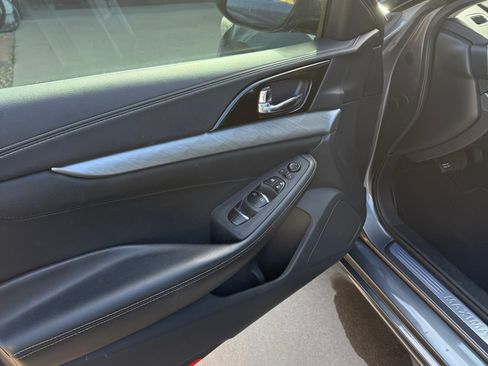 Used 2018 Nissan Maxima 3.5 SV image 22