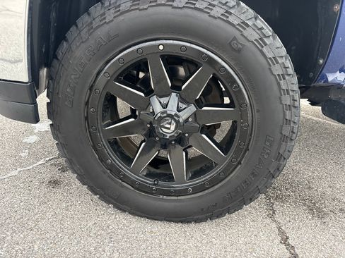 Used 2014 Chevrolet Silverado 2500 LTZ w/ LTZ Plus Package image 18