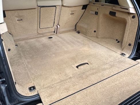 Used 2010 Land Rover Range Rover HSE LUX image 6