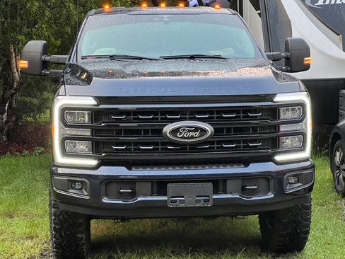 Used 2023 Ford F350 XLT w/ Black Appearance Package image 11