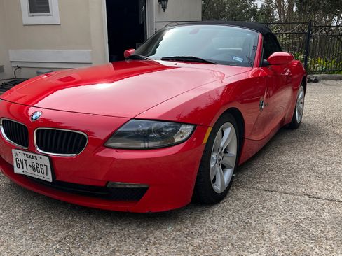 Used 2006 BMW Z4 3.0i image 2