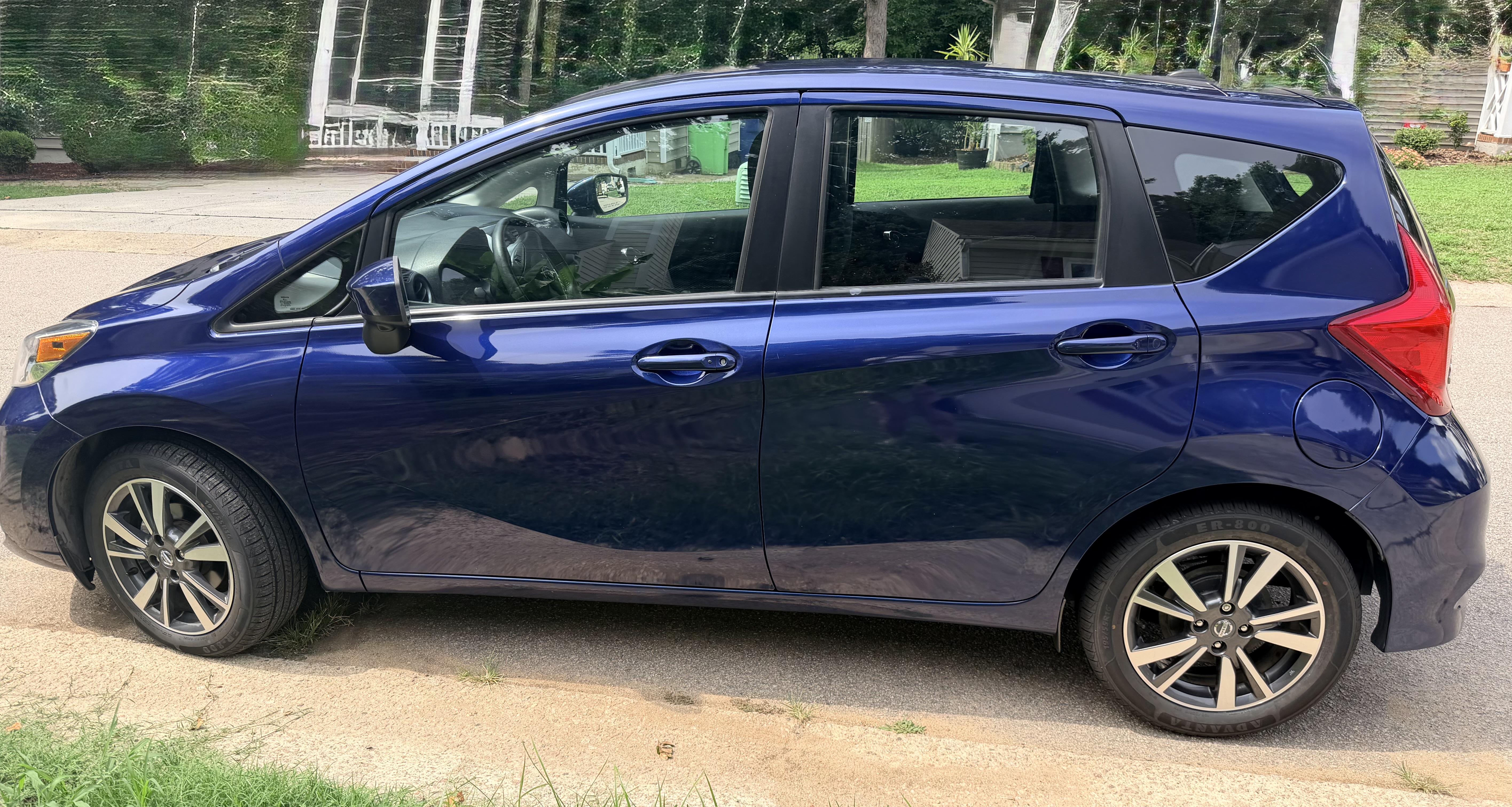 Used 2017 Nissan Versa Note FWD image 5