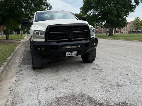 Used 2018 RAM 2500 Laramie AWD/4WD image 12