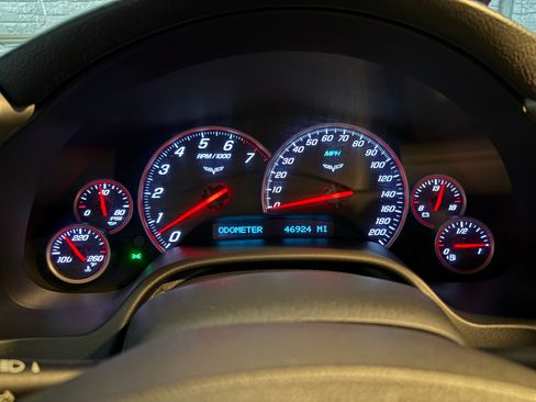 Used 2007 Chevrolet Corvette Coupe w/ Preferred Equipment Group RWD image 16