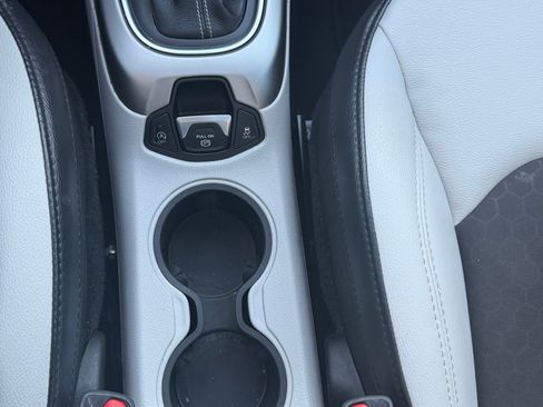 Used 2019 Jeep Compass Latitude w/ Popular Equipment Group FWD image 11