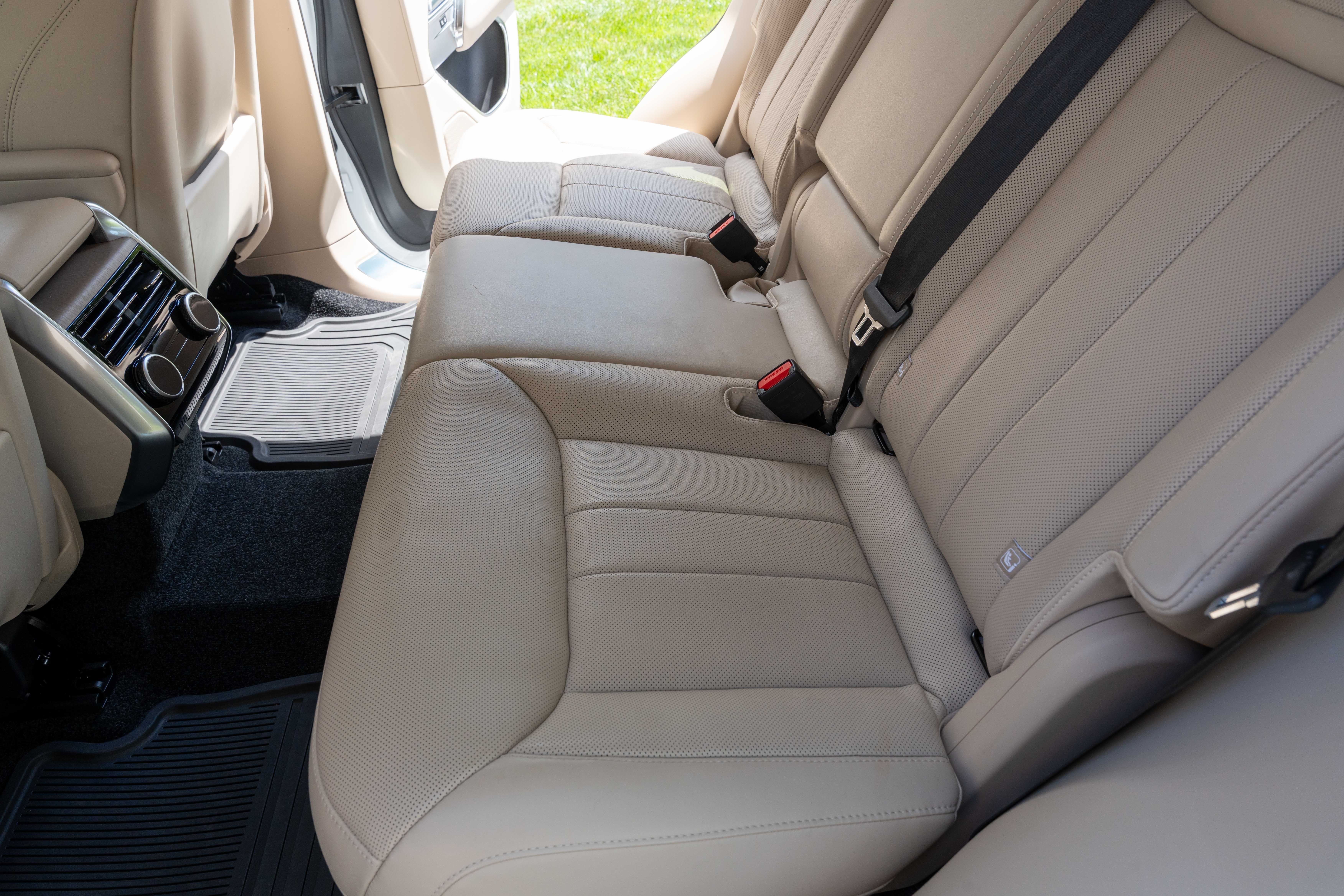 Used 2023 Land Rover Range Rover SE AWD/4WD image 6