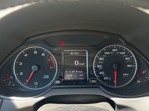 Used 2011 Audi Q5 2.0T Premium Plus image 9