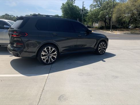 Used 2023 BMW X7 M60i w/ Executive Package image 9