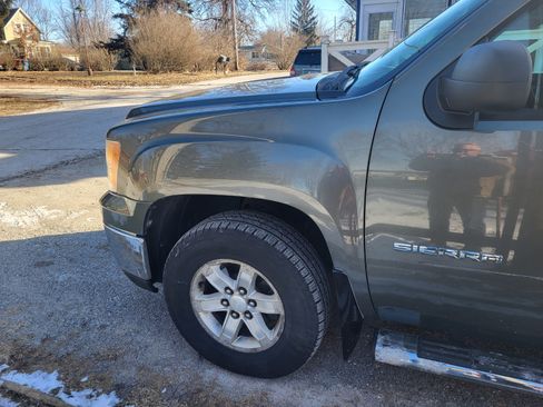 Used 2011 GMC Sierra 1500 SLE w/ Power Tech Package image 12