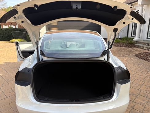 Used 2025 Tesla Model 3 Long Range image 26