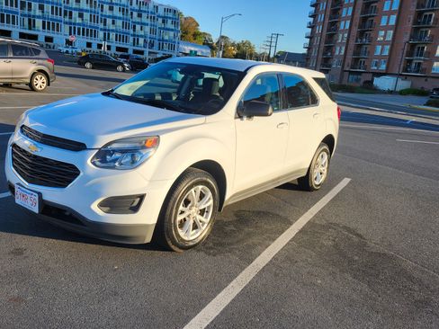 Used 2017 Chevrolet Equinox LS image 12