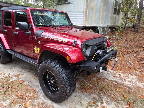 Used 2011 Jeep Wrangler Unlimited Sahara w/ Dual Top Group image 8