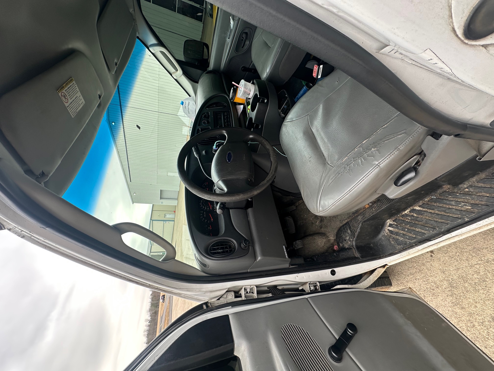 Used 2006 Ford E-250 and Econoline 250 RWD image 11