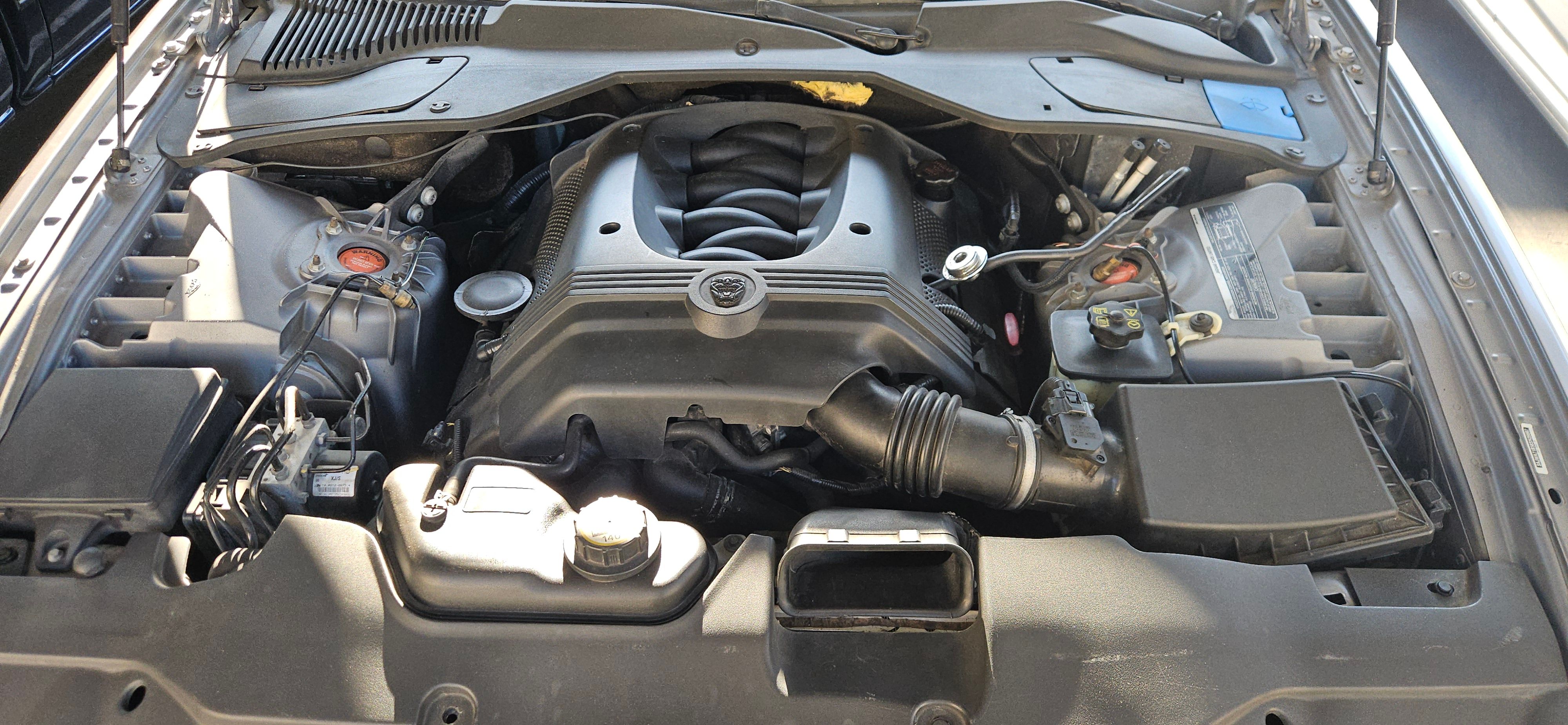 Used 2008 Jaguar XJ8 RWD image 8