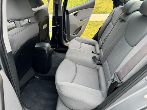 Used 2013 Hyundai Elantra GLS w/ Preferred Pkg FWD image 11