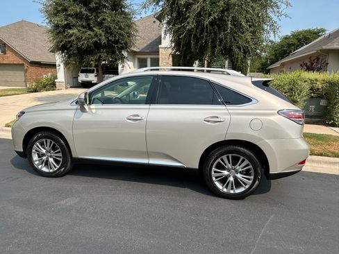 Used 2013 Lexus RX 350 FWD w/ Premium Pkg image 4
